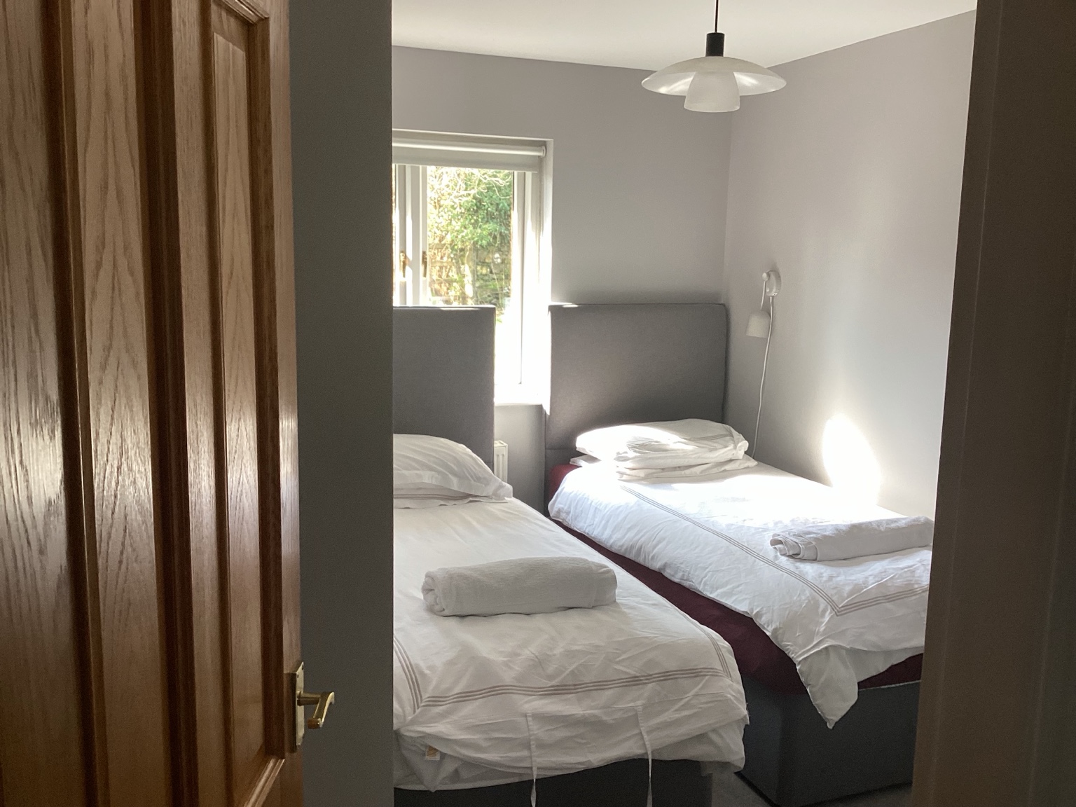 Tarn View twin bedroom